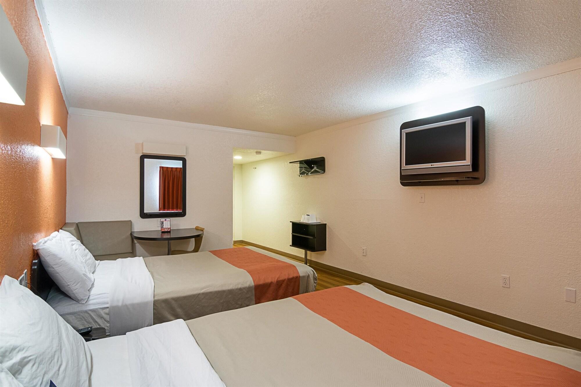 Motel 6-Tampa, Fl - Fairgrounds Heartland Екстер'єр фото