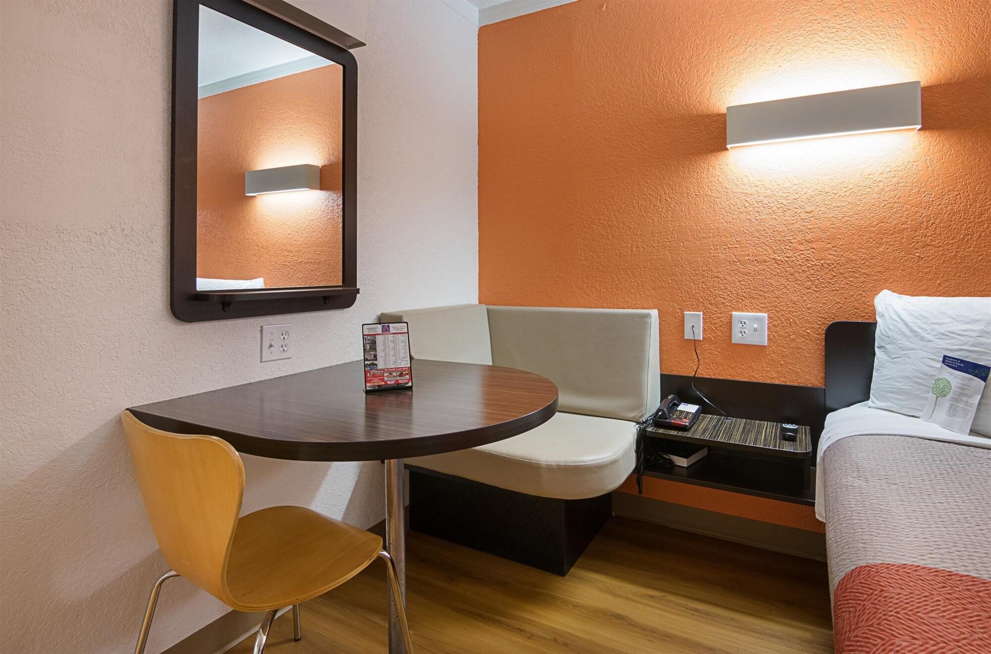 Motel 6-Tampa, Fl - Fairgrounds Heartland Екстер'єр фото