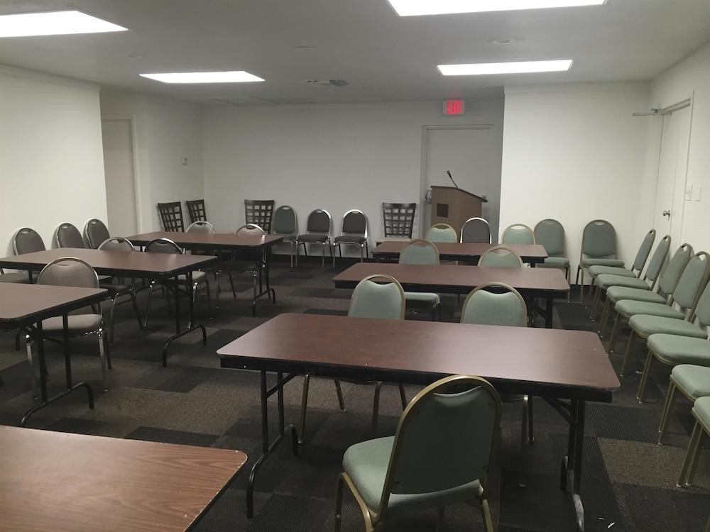 Motel 6-Tampa, Fl - Fairgrounds Heartland Екстер'єр фото