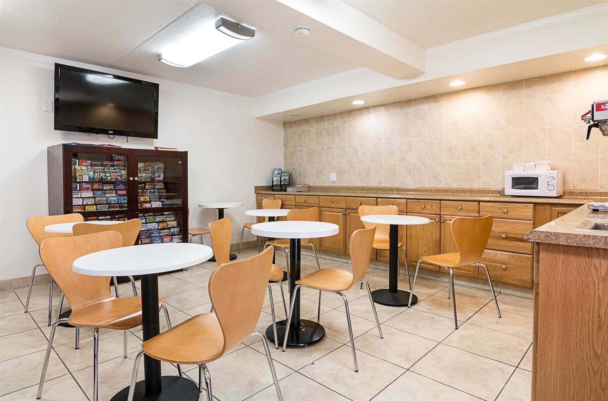 Motel 6-Tampa, Fl - Fairgrounds Heartland Екстер'єр фото